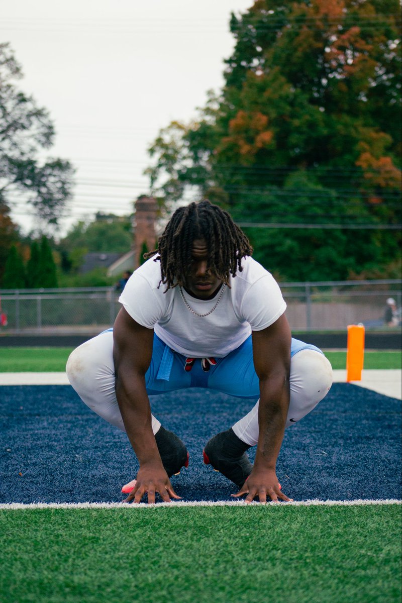 JavariFunches's tweet image. 166 yards 2/4 quarters played

1576 all purpose yards
1510 rushing on the season✝️

@EverettVikingFB @AllenTrieu @statechampsmich @RisingStars6 @TheD_Zone @Sportsinthed_ @FerrisFootball @PrepRedzoneMI @MichFBFrenzy 

hudl.com/v/2Sypqp