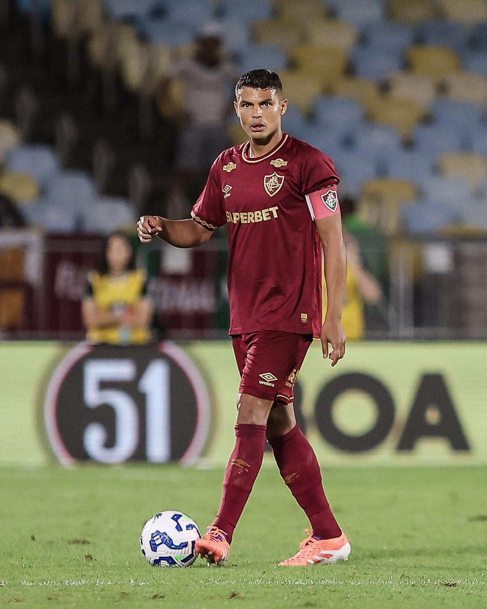 FluminenseFC's tweet image. GUERREIRO DA ZAGA TRICOLOR
RAÇA, HABILIDADE E VIGOOOR

THIAGO SILVA É REI! JAMAIS ESQUECEREI! 
O MITO QUE A TORCIDA CONSAGROU