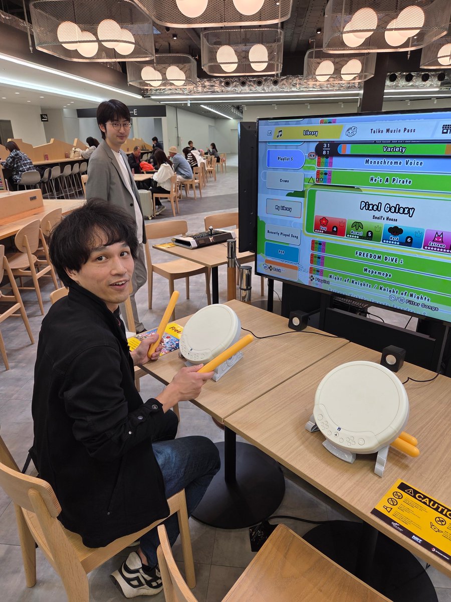 まる tweet media