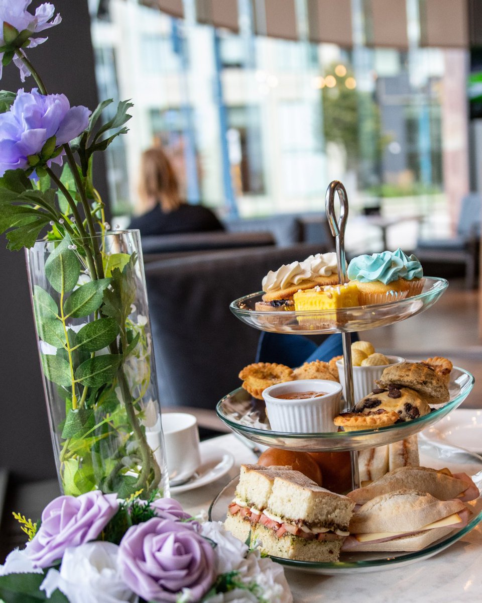 Only one month to go! 🫖✨ Our Frosted Fairytale Tea Parties return on November 16th with enchanting stories, sweet treats, and photo moments you’ll treasure.

Save your seat: hiltonfrostedfairytale.eventbrite.ca

#YVRfamilies #YVRkids #RichmondMoments