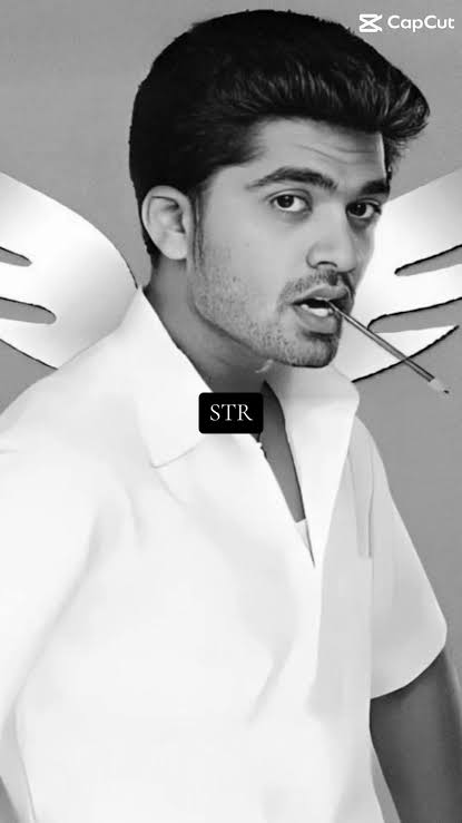 haraappan's tweet image. இன்னிக்கு Serious ah இறங்குனாலும் நம்ம ஆளு இருக்குற அல்லு சில்லு எல்லாத்தையும் தெரிக்க விடுவாப்புல
22 வயசுல அஜித், விஜய்க்கு equal ah crowd pull பண்ணான்😎😎😎