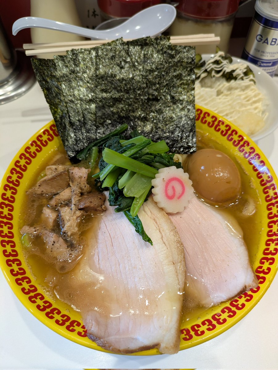 ★ラーメン三浦家 金町★久訪❗

久々に総大将の一杯を頂く😋

🍜上ラーメン　中盛
　カタコイオオメ
　➕ライス並

すげー旨かった❗
ご馳走さまでした🙏✨