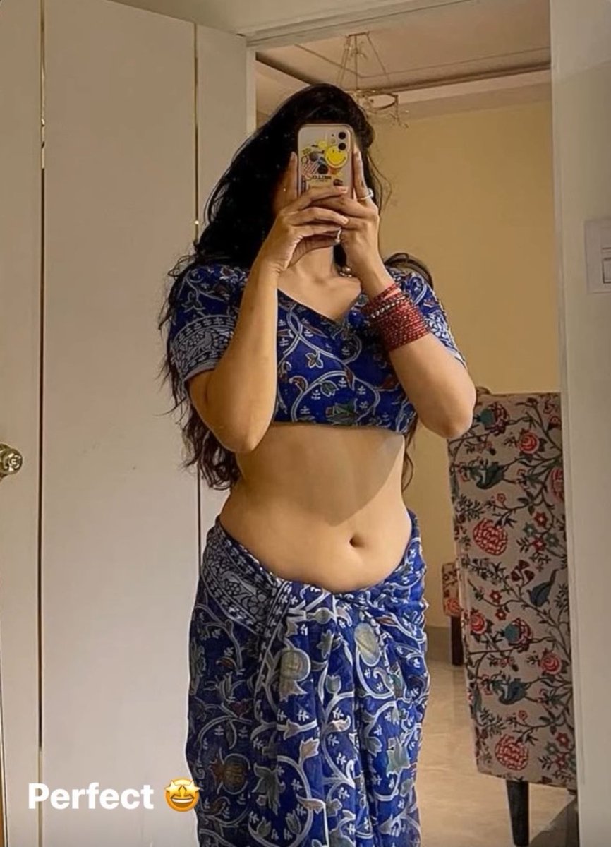 कपड़े छोटे हैं या सोच?
क्यों हमेशा इल्ज़ाम लड़की पर ही लगता है? 👀