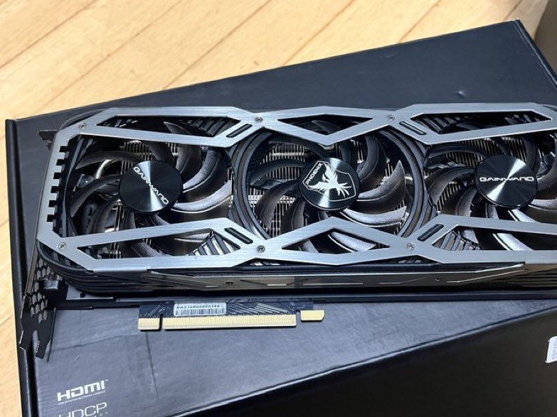 <a href="/Gainward_Japan/">GAINWARD JAPAN</a> <a href="/sofmap_gaming/">ソフマップゲーミング</a> ＃GAINWARD
我が家はまだ3000番代で止まっています、5000番台使ってみたい