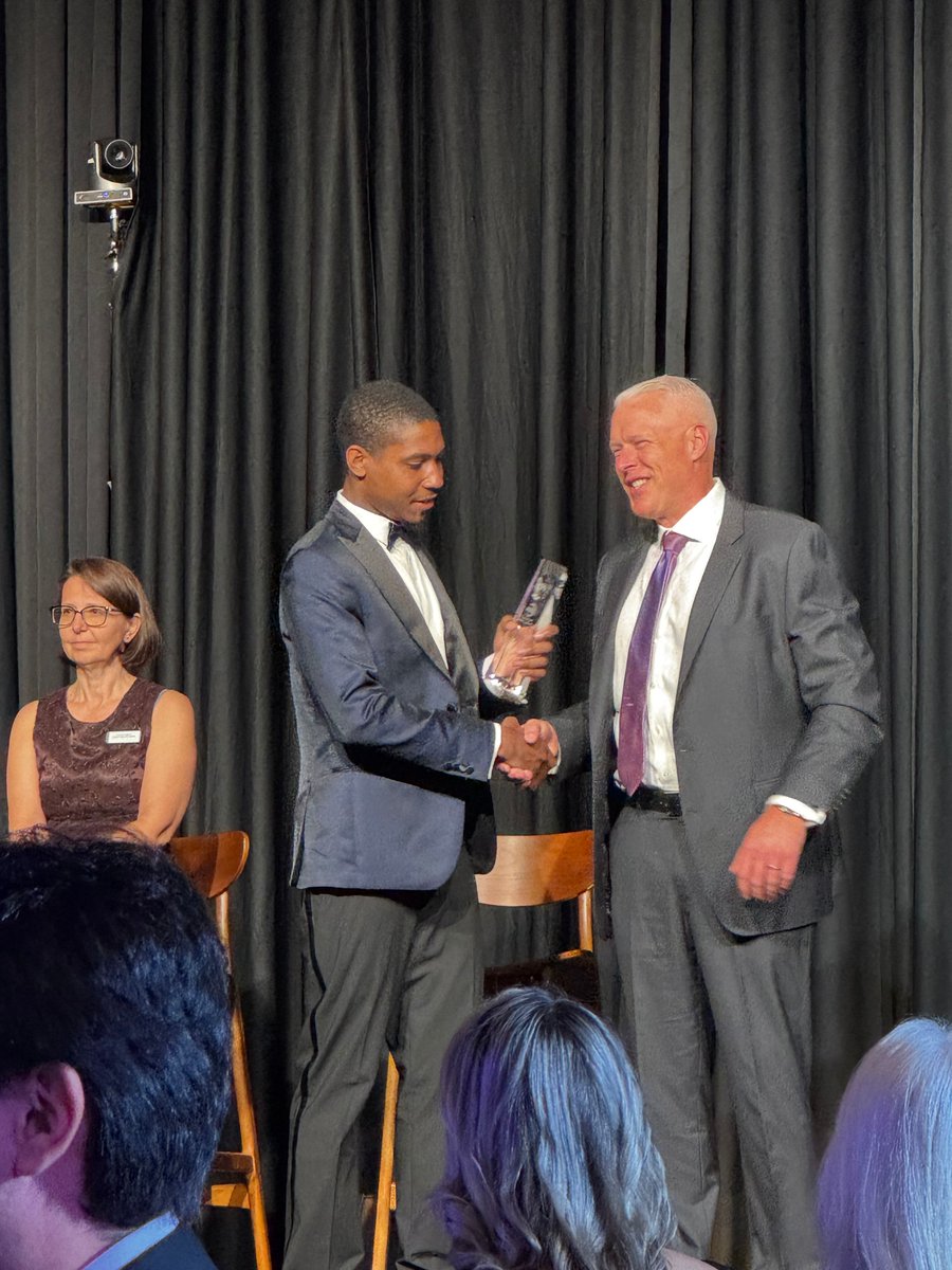 HydrocarbonProc's tweet image. Congratulations to our 2025 Operators of the Year.
ExxonMobil (Upstream), Williams Companies (Midstream), and Saudi Aramco (Downstream) are recognized for setting the standard in operational excellence and innovation.
View all winners: E2Awards.com