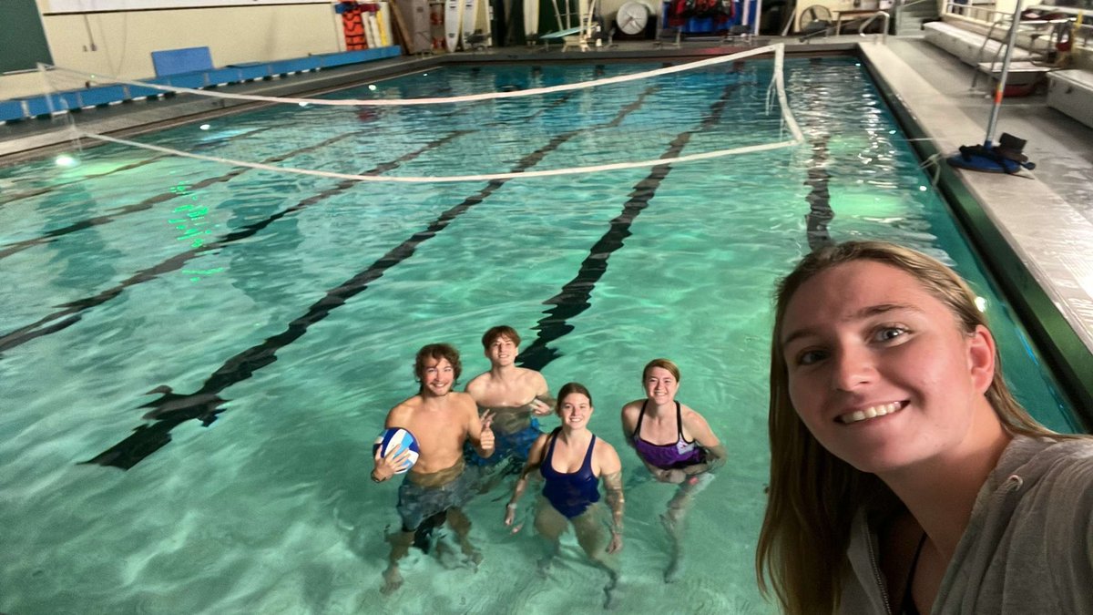 FaithNewell15's tweet photo. pool volleyball #techwell https://t.co/ritoqznfWX