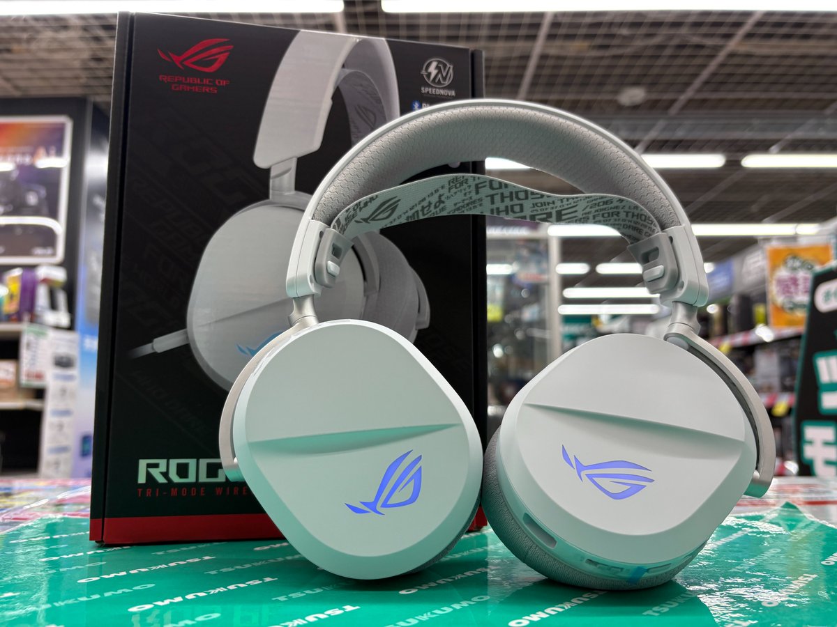 【ゲーミングデバイス】
ASUSより本日発売のゲーミングデバイス新製品！

75%左右分割型キーボード
ROG Falcata Gaming Keyboard
税込58,030円

軽量ワイヤレスヘッドセット
ROG Pelta White
税込20,980円

どちらも展示サンプルあり、店頭にて打鍵感、装着感等の確認が可能です！