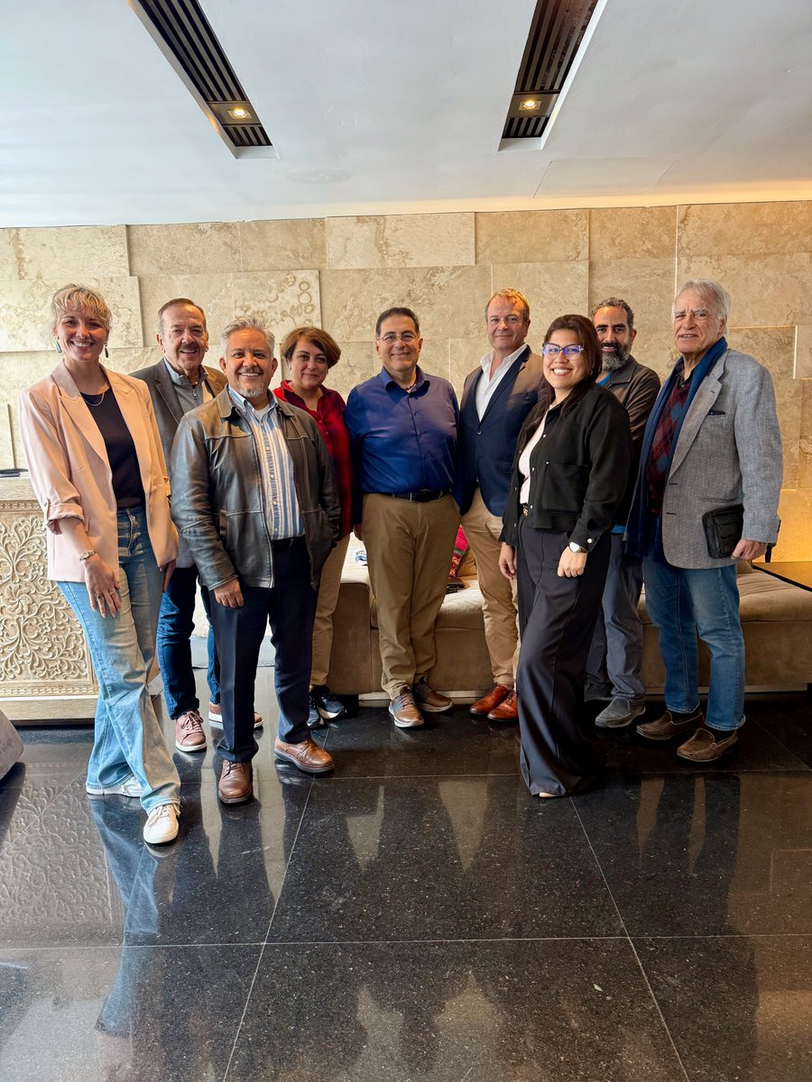 Jeff Adams (@drjeffadams) on Twitter photo EMOCIONADOS Y AGRADECIDOS POR UN GRUPO DE LÍDERES DE ALTO IMPACTO
Mañana concluimos una semana inolvidable de entrenamiento en Lima, Perú. Solo uno de los participantes es peruano; los demás representan a nueve países distintos—cada uno ahora con guías de Adams & Wade que ayudan EMOCIONADOS Y AGRADECIDOS POR UN GRUPO DE LÍDERES DE ALTO IMPACTO
Mañana concluimos una semana inolvidable de entrenamiento en Lima, Perú. Solo uno de los participantes es peruano; los demás representan a nueve países distintos—cada uno ahora con guías de Adams & Wade que ayudan