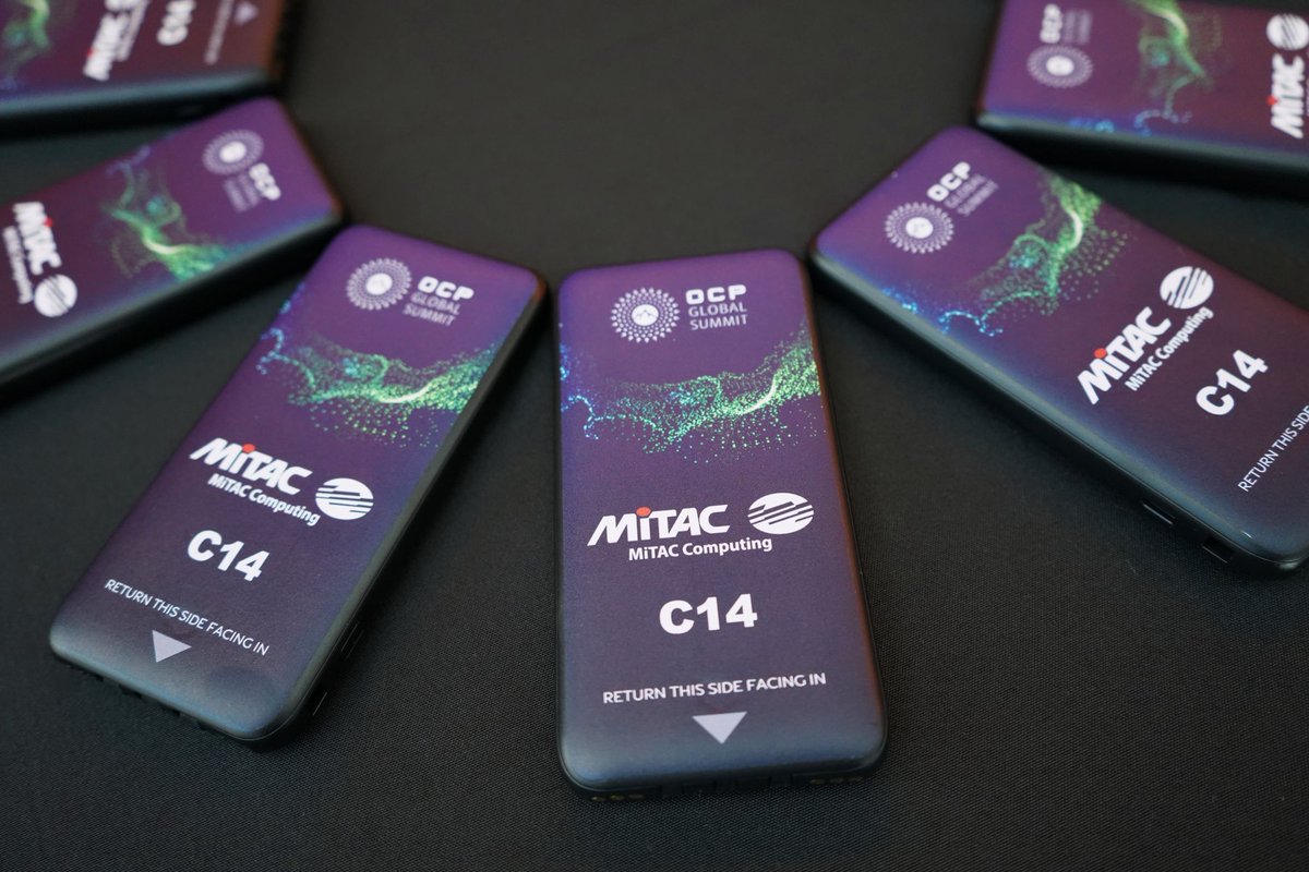 MiTACcomputing's tweet image. 🔋 Final day at #OCPGlobalSummit 2025!
After a week of innovation and collaboration, take a moment to recharge — yourself and your devices.
Find 16 MiTAC-sponsored Charging Stations across the venue — perfect for powering up and connecting. ⚡

#Sustainability #OCP2025