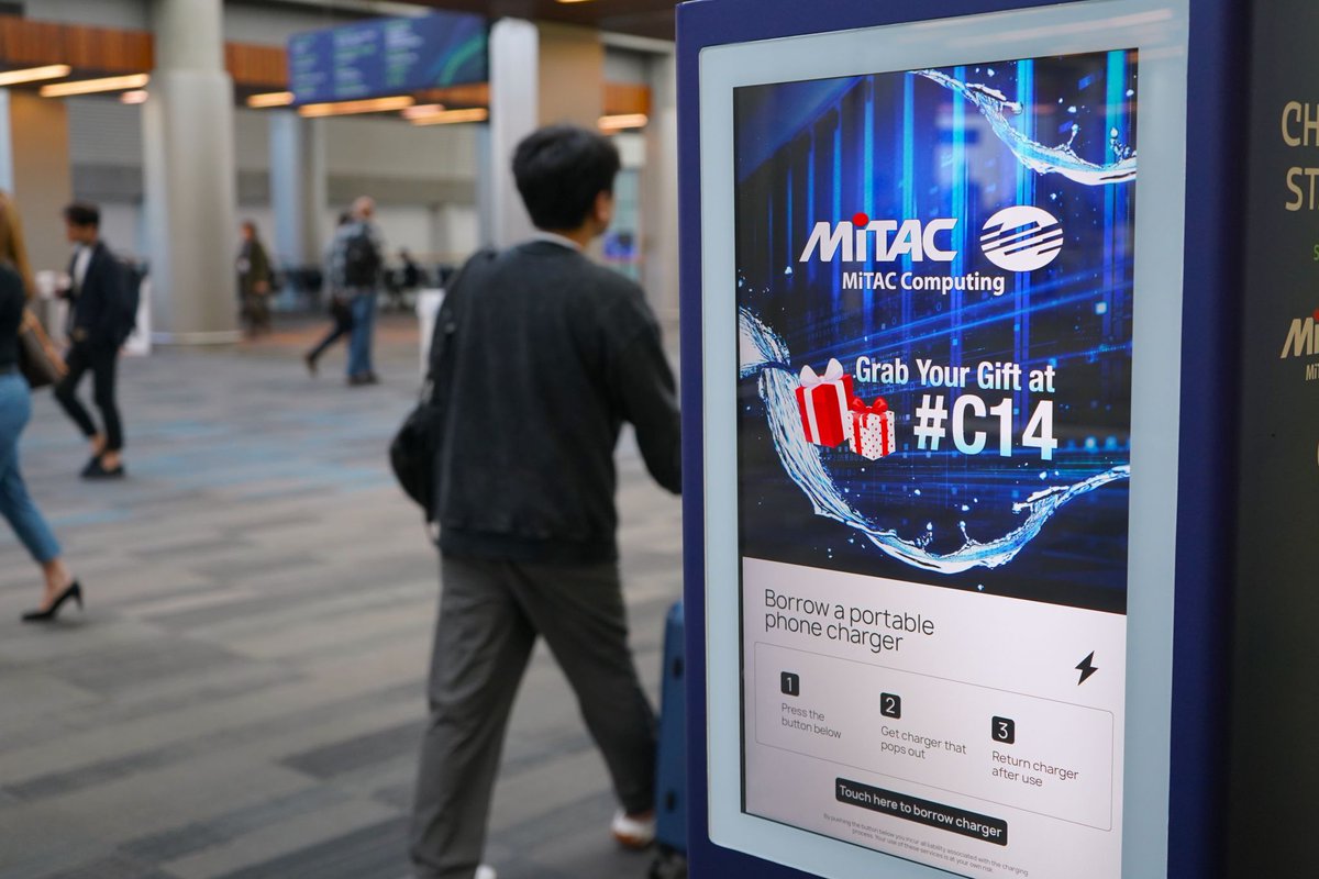 MiTACcomputing's tweet image. 🔋 Final day at #OCPGlobalSummit 2025!
After a week of innovation and collaboration, take a moment to recharge — yourself and your devices.
Find 16 MiTAC-sponsored Charging Stations across the venue — perfect for powering up and connecting. ⚡

#Sustainability #OCP2025