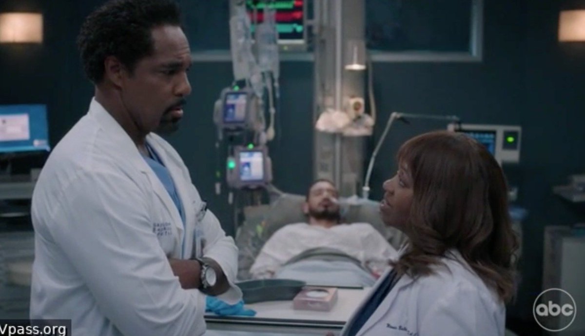 ‼️| Bailey chama Ben para ser o Chefe de Residência e comandar os novos internos! Bem vindos à era Chefe Warren! 
#GreysAnatomy