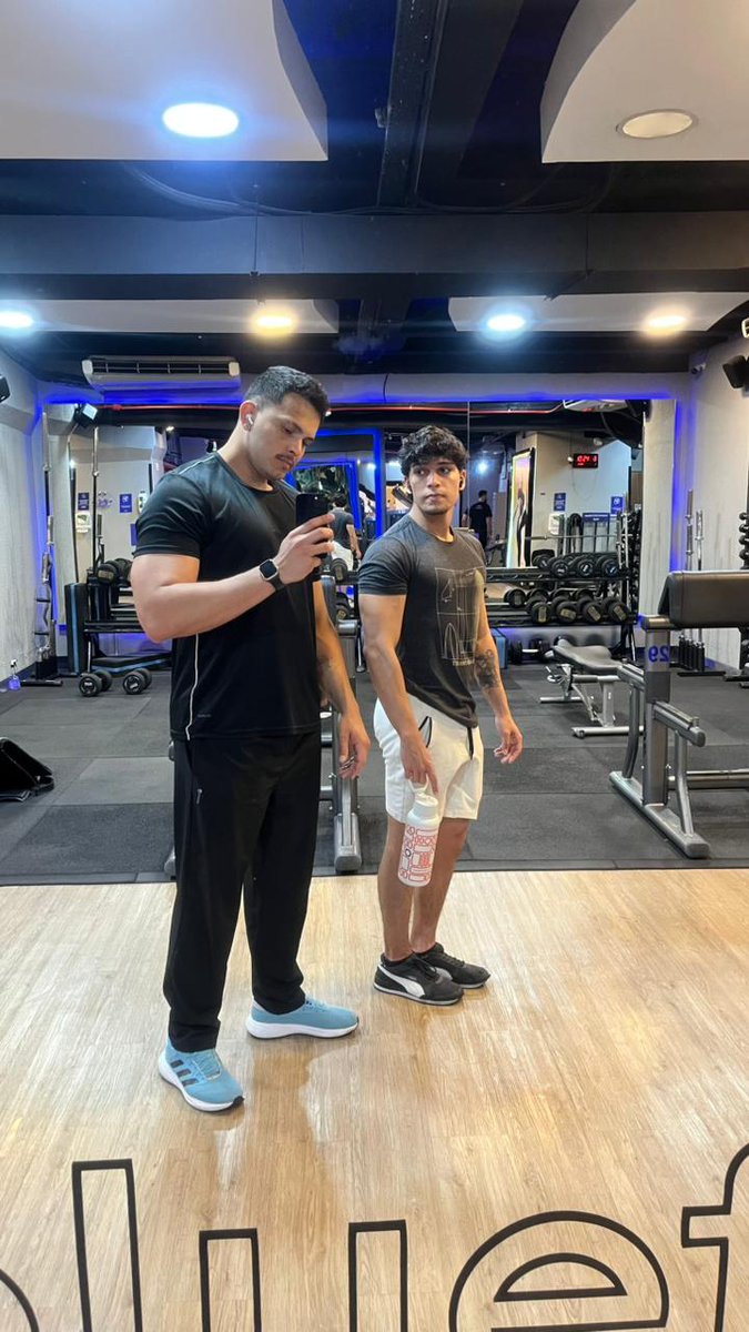 _ttdoDiego's tweet image. Adivinhe quem e o passivo