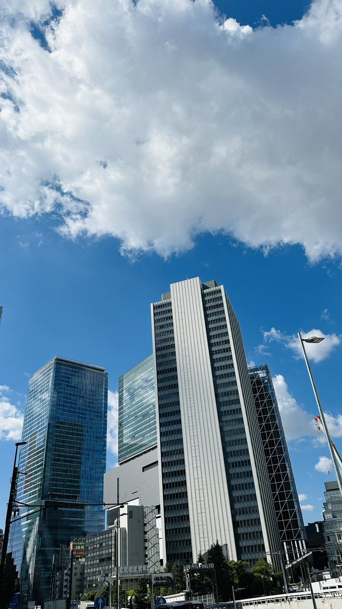 temp_c's tweet image. 久しぶりの青空！
