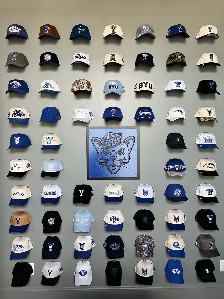 IMJeff8's tweet photo. @stoolpresidente Dave, we need to work on the hat game. Just let me know which one you want for Saturday. https://t.co/iNJDUTFQ7q