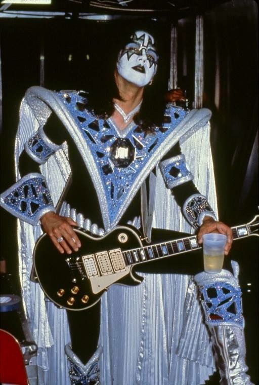 R.I.P. 🙏🏻My first superhero #AceFrehley