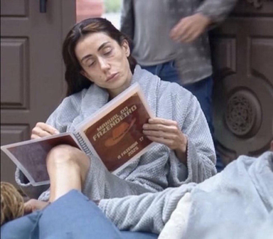 juro não tem quem me faça gostar dessa rampeira da saory é ódio desde o dfcex não desce de jeito nhm