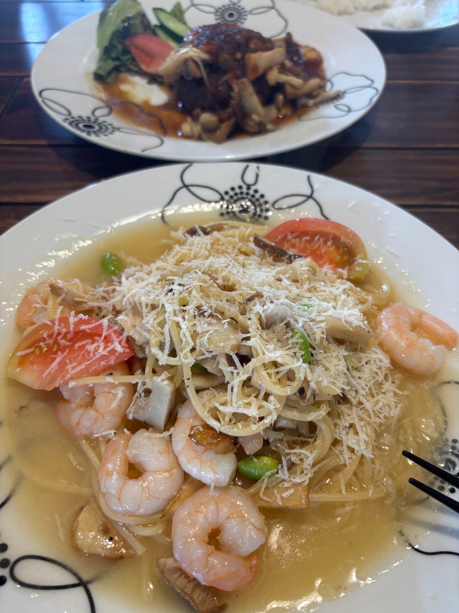 CARWASHSTATION's tweet image. 本日絶好の　＃洗車日和

さてお昼ご飯🍚✨

#カーウォッシュ #企業公式相互フォロー
#企業公式つぶやき部 　#企業公式秋のフォロー祭り