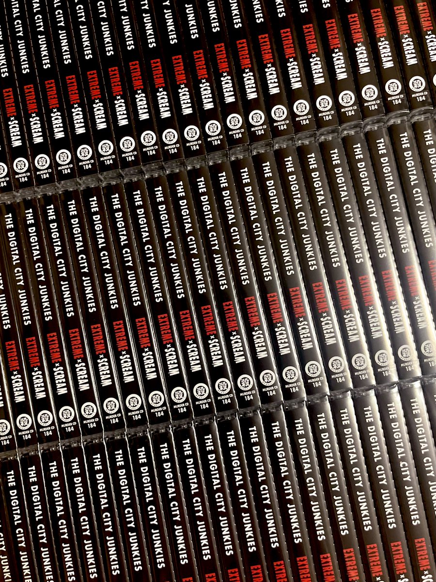 【お知らせ】

明日の東高円寺二万電圧 LIVE物販で「EXTREME×SCREAM」先行販売いたします。