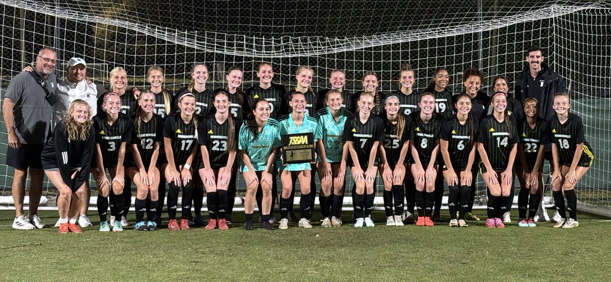 District 12-AAA CHAMPIONS! Congrats Lady Commandos on the 3-0 win over Gallatin!