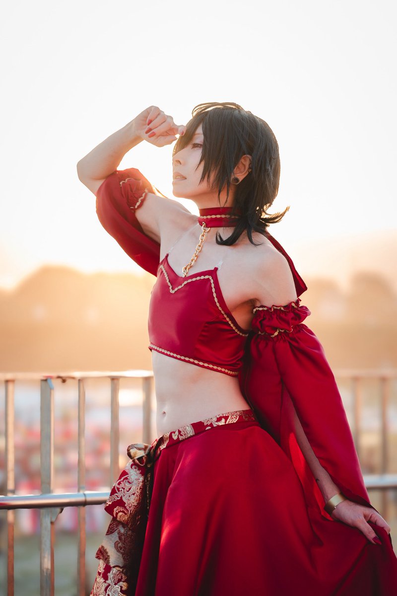 chimenko's tweet image. たまたま通りがかった僕を 海辺の夕日と綺麗だったからって撮ってくれたお写真。
とても綺麗で嬉しかった夏の思い出

photo：@coralworks0823