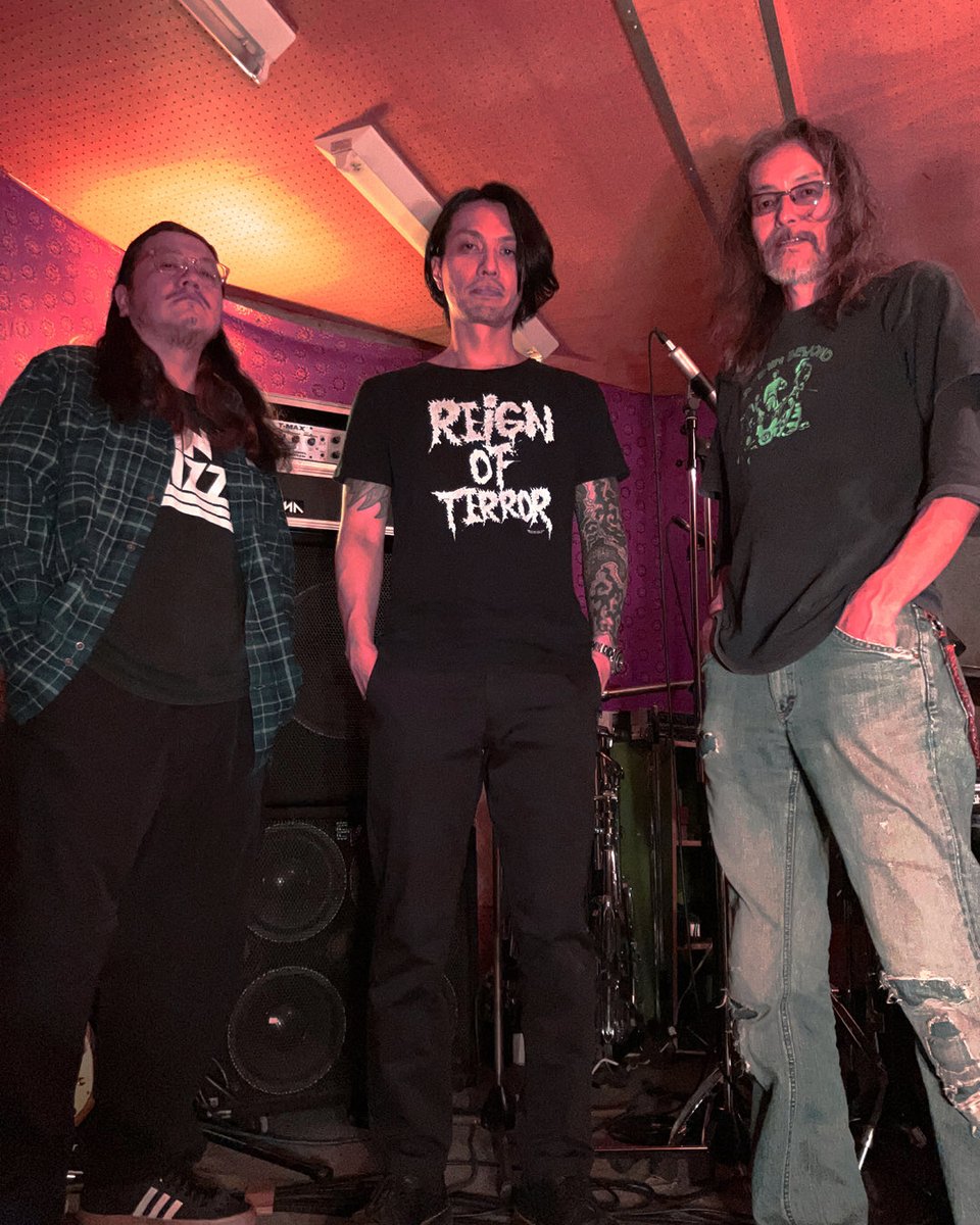 ETERNAL ELYSIUM
新ラインナップ発表！

You Nakashima(ex.Bloodshot)が新ドラマーとして、バンドに新たな響きを加えていきます

彼のエネルギーが熱く躍動する波動を生み出し、ETERNAL ELYSIUMは新しい次元への旅を再開しました

先月からリハーサルを開始
既に2曲をレコーディング完了！

つづく