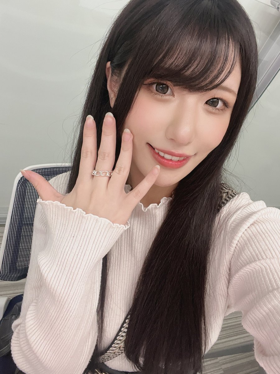 ukaru1207's tweet image. 本日はCAPCOMさんにお邪魔させていただき、#ワルキューレ杯 の優勝賞品の #LAMBDA さんのリングを受け取りました〜!!
LAMBDAさんありがとうございます☺️