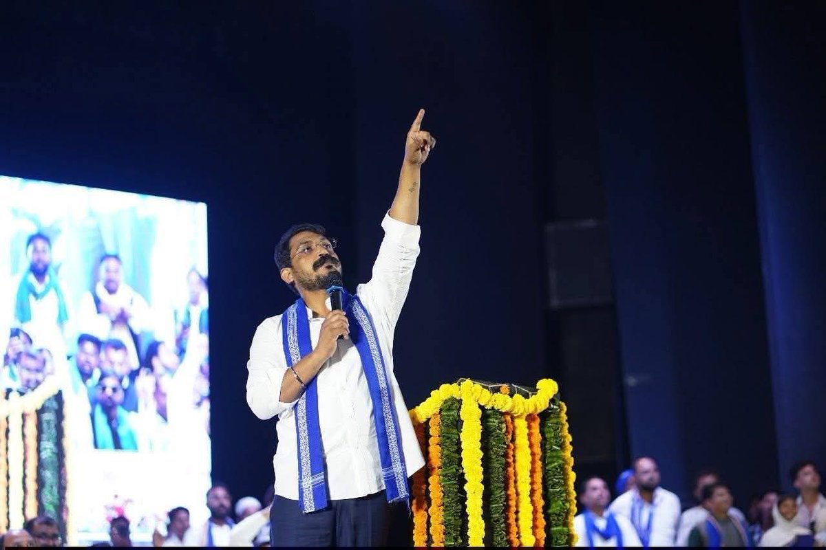 HarishChan58595's tweet photo. लोग आपकी बदनामी कर सकते हैं 
आपकी कामयाबी को रोक नहीं सकते 
@OmnarayanDhanuk 
@chandrkher
#motivation 
#Rajasthan 
#BAP 
#bhart #aadiwasi #Pary https://t.co/kjUOkqP0dq