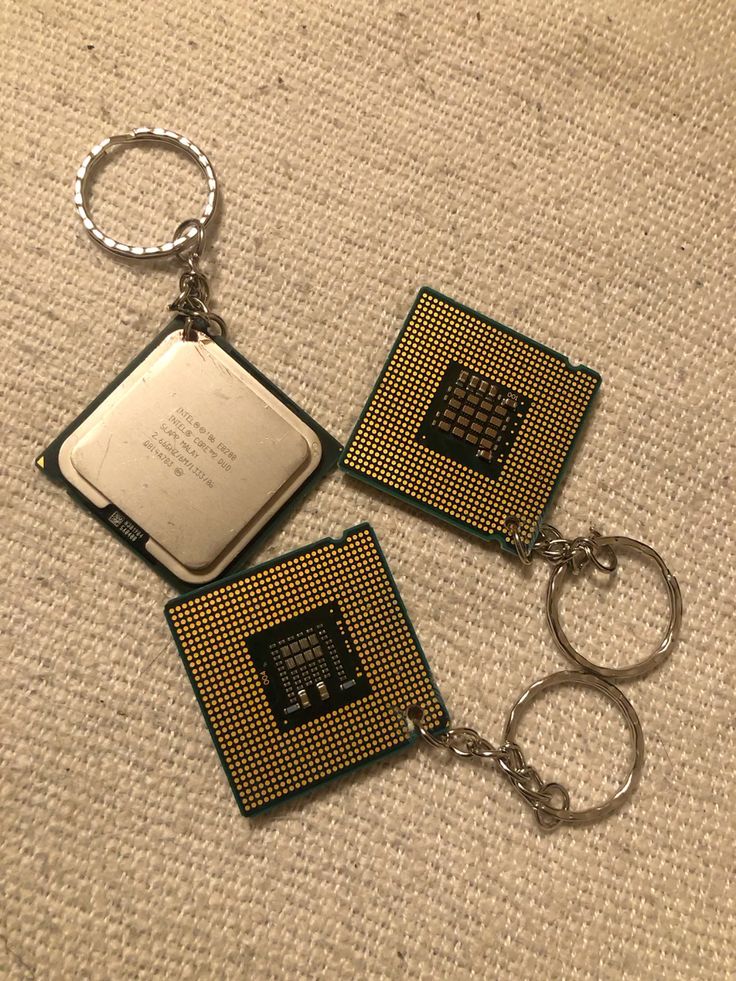 samirande_'s tweet image. Startup idea : CPU keychain