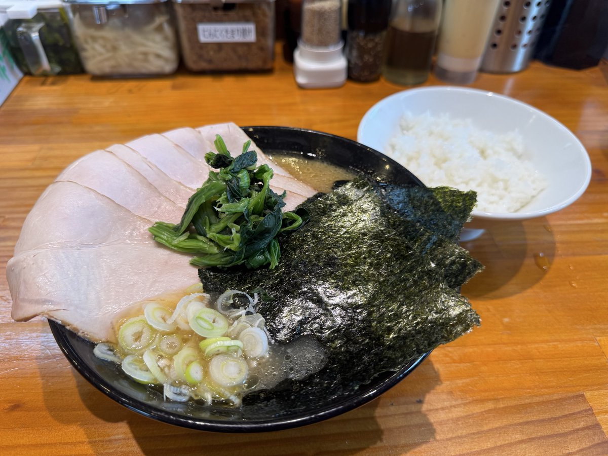 4Bup's tweet photo. 滿帆家
チャーシュー麺
小ライス

ご馳走様でした🙏 https://t.co/tTNVv1wgeh