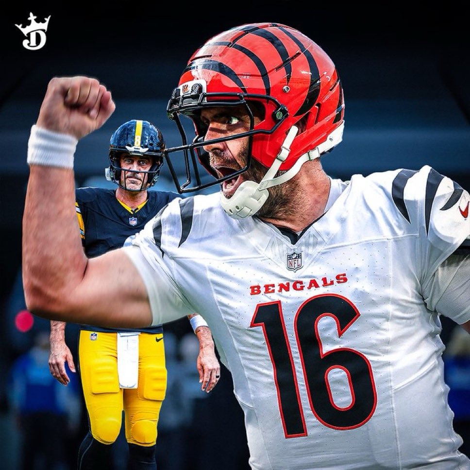 Pick6 (@pick6) on Twitter photo <a href="/BleacherReport/">Bleacher Report</a> 7 passing touchdowns, 591 yards, 81 combined years of age.
The Unc Bowl rocked <a href="/BleacherReport/">Bleacher Report</a> 7 passing touchdowns, 591 yards, 81 combined years of age.
The Unc Bowl rocked
