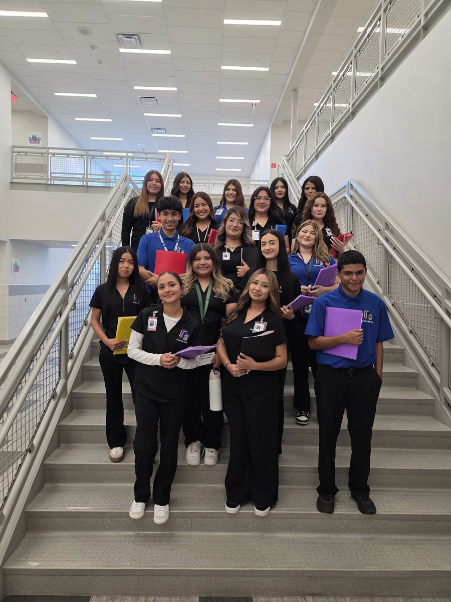 First day of field experience for Instructional Practices students. Looking forward to a great year of learning! 📚❤️🩵
<a href="/Socorro_HS/">Ignacio Estorga</a> <a href="/Cnwihi_shs/">Christopher Nwihim</a>