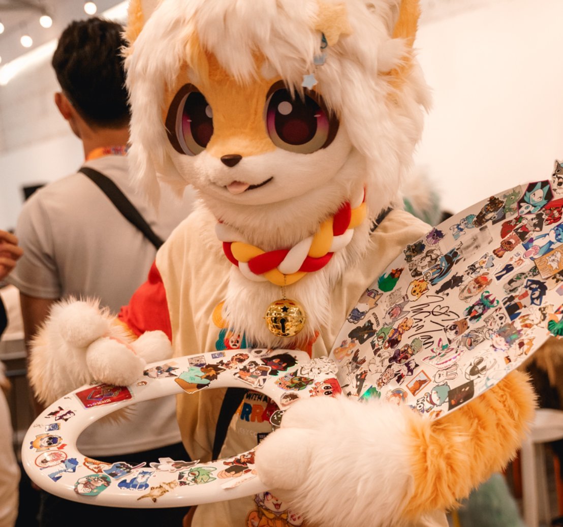 kirlecode's tweet image. What flavour is your fursona
Hard tack *clack* *clack*