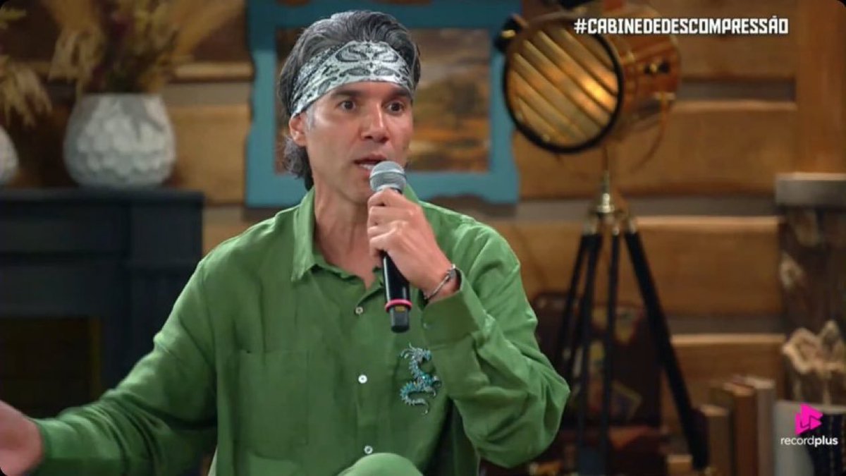 jeffmattias's tweet image. Você percebe ouvindo esse Fernando na #CabineDeDescompressão que ele é completamente machista, misógino, é asqueroso a forma como ele fala das mulheres, NOJENTO. #AFazenda