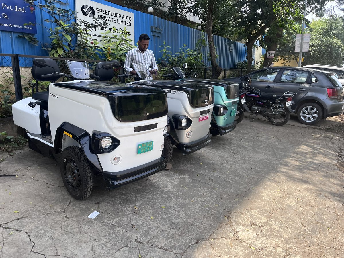 Aditya_SantoH's tweet image. Our team internally discussed a lot about the first four colours of our micro-EVs. What&apos;s your pick?

1. White - It naturally flown into our heads. It is a colour that people trusted and loved from generations. It gives them a good canvas to tell a story and decorate.

1/n