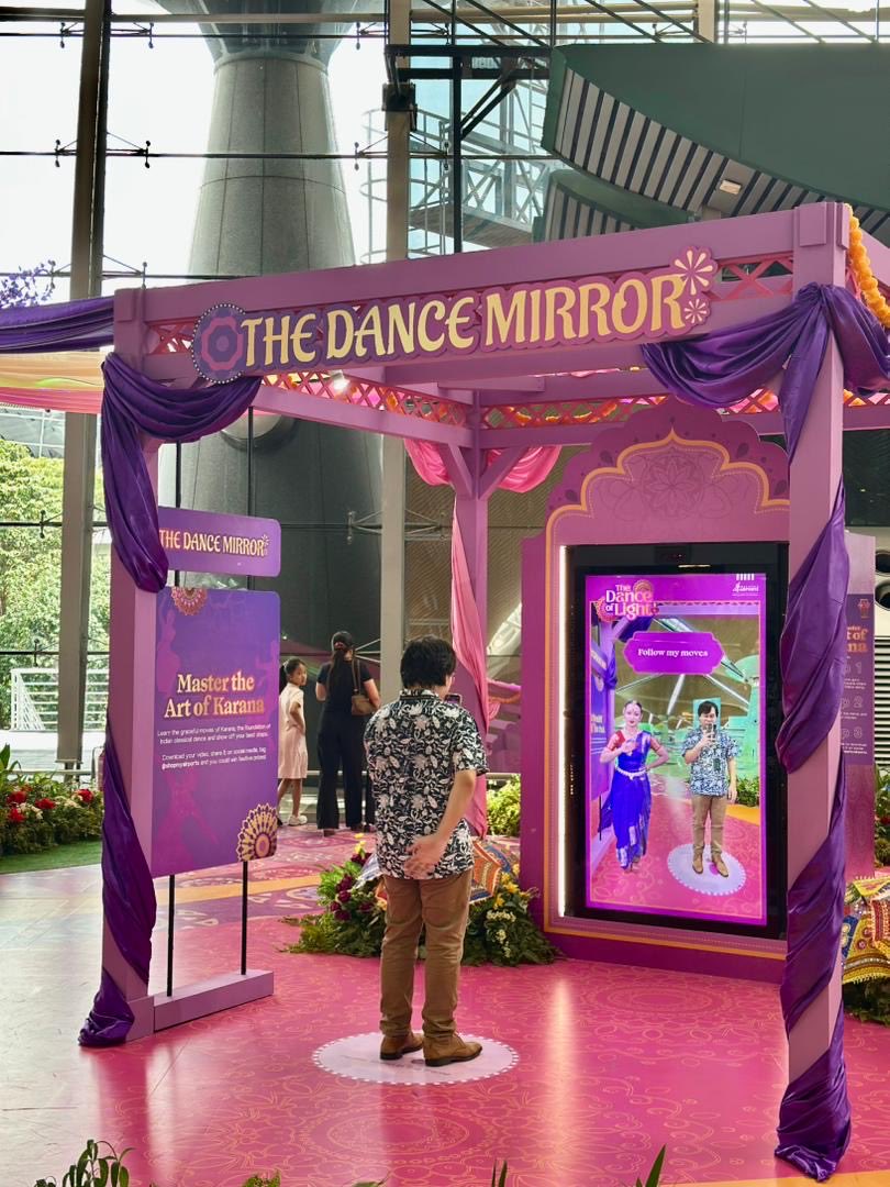 #TRAVELtips The festive season means busy terminals and fuller flights. Make your journey stress-free with these simple reminders:

🧳 Check-in online to skip the queue
🚖 Arrive early and keep your drop-off quick to ease traffic flow
🦚 Check out our Deepavali setup and join the