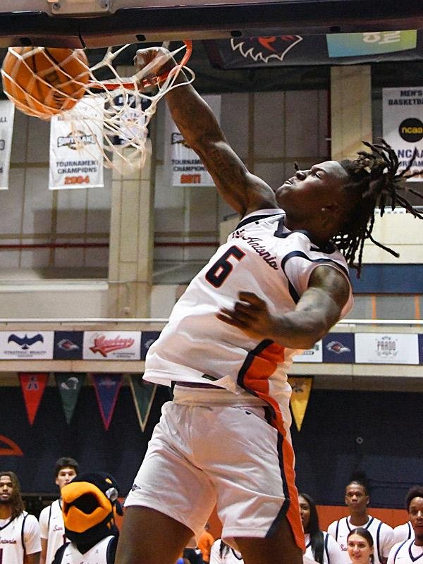 Teammates surround Macaleab Rich and take pictures after he executed a huge dunk at UTSA basketball Rowdy Jam on Thursday at the Convocation Center.
Jerry Briggs has coverage at thejbreplay.com/dunking-and-da…