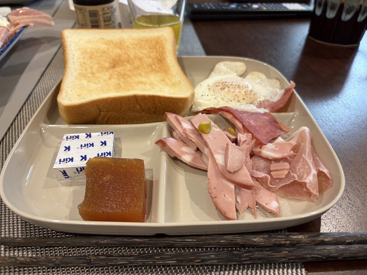 手土産で持っていった「柿の専門」の柿モナカと柿羊羹がめっちゃ美味かった