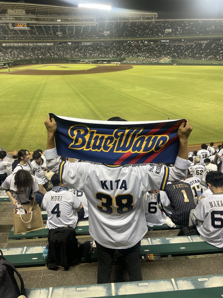 UKORIX's tweet photo. 少し遅れましたがオリックスのシーズン終了ということでご挨拶します！
社会人一年目で迎えたシーズン、オールスターからCSビジターと相変わらず楽しく過ぎ去りました。
来年もよろしくお願いします！！
 #Bs2025 https://t.co/yuBSqqIwZp