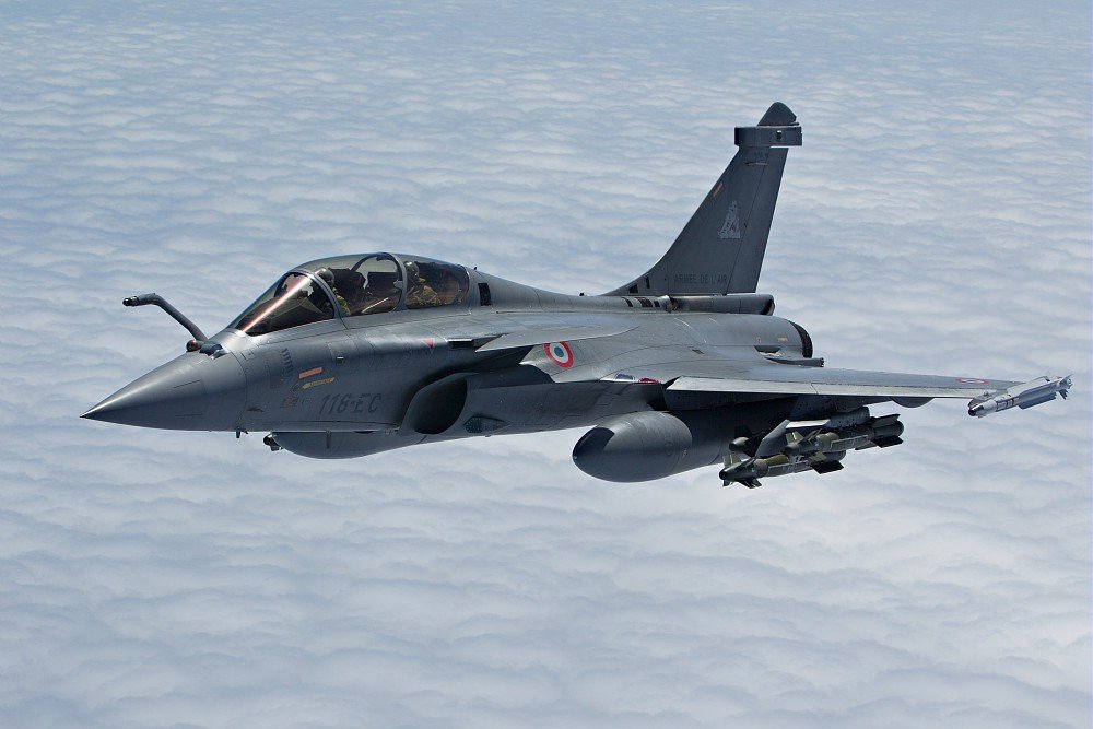 Move over #China! 🇮🇳 

#India now soars as the world’s 3rd most powerful Air Force, trailing only the #US &amp; #Russia. 

Power, precision, and pride—India’s wings are stronger than ever!