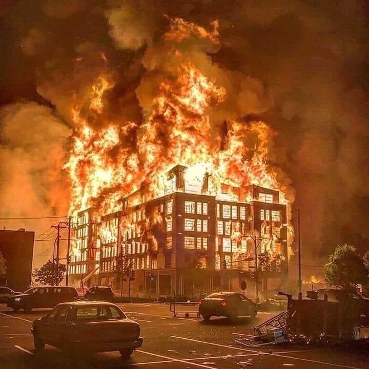 ChristianHeiens's tweet image. I don’t care about a group chat leak.
