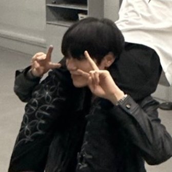 donggyu pics tweet media