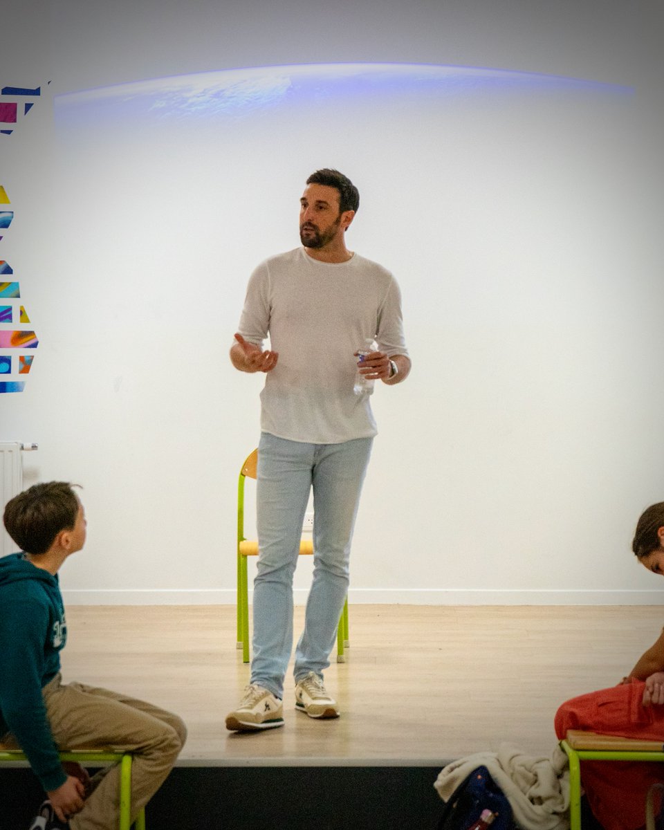 👨🏻‍🎓 Jeudi dernier, je suis retourné à l'école...

Un immense merci à l'Institution Sainte-Marie de Beaucamps-Ligny (<a href="/stemariebcps/">Institution Sainte-Marie</a>) pour son invitation, cette très belle rencontre, et ce très beau moment de partage.

Plus d'infos ici :
☞ bit.ly/48RHOmv