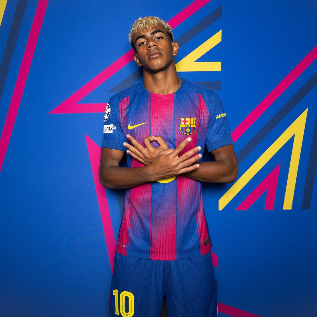 Instant Foot ⚽️ tweet media