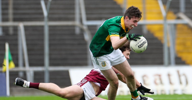 officialgaa's tweet photo. Gaeltacht Watch: Is iad @clann_na curaidh shóisear peile @MeathGAA. Thapaigh muid an deis labhairt le bainisteoir na foirne, Niall Mac Lochlainn, tar éis an chluiche. Labhair sé faoi thionchar @CPnaGaeltachta ar a mbua i measc rudaí eile. An scéal uilig anseo! #GAAgaeilge