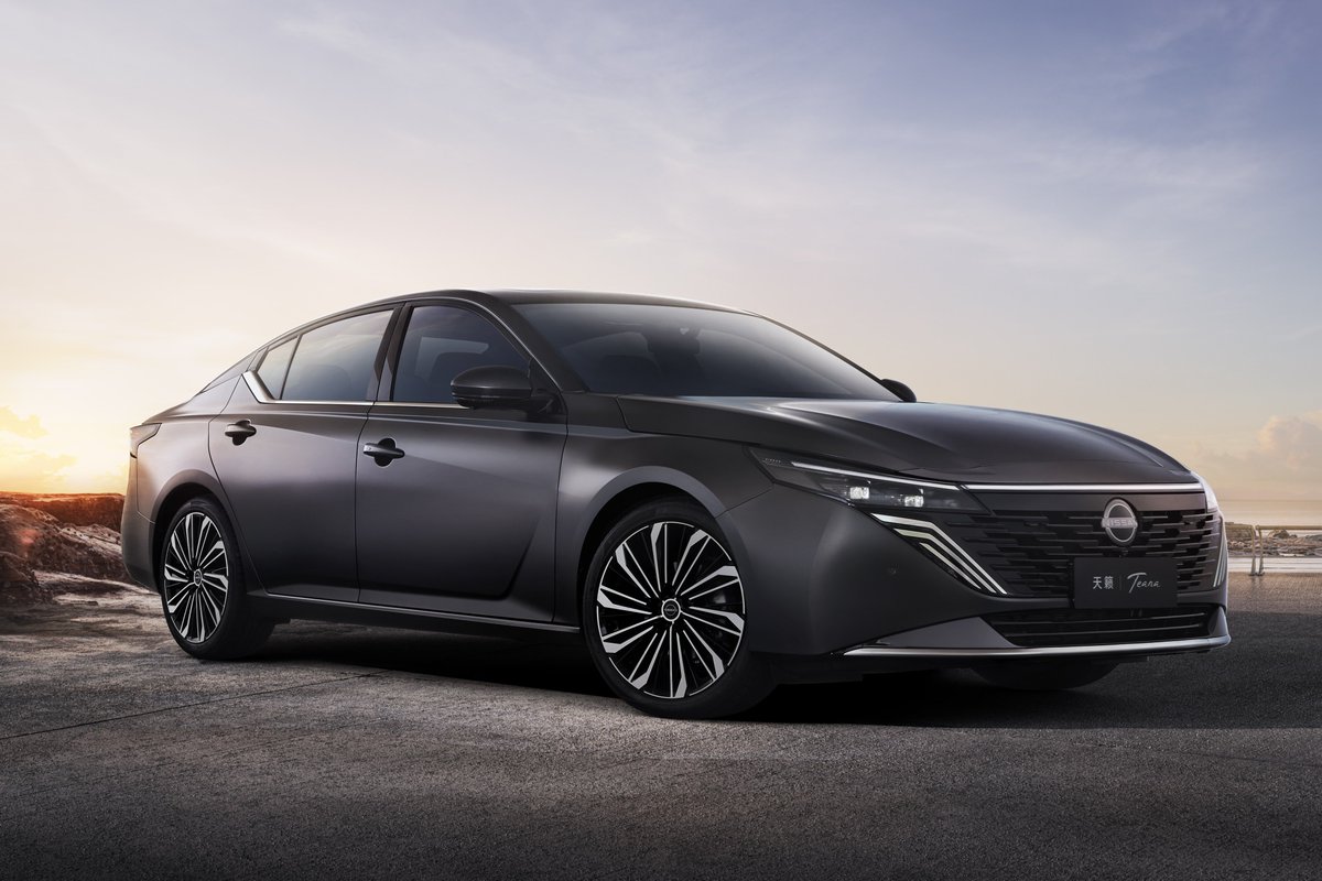 bestcarmagazine's tweet image. なんと！日産の中国展開40周年イベントで新型「N6」と「ティアナ」を発表！評判の高いN7の弟分N6はPHEVで、ティアナはICE車としては中国初のスマートコックピット採用で発売！2026年にはZ NISMOも中国市場に乗り込みだ！
#日産 #东风日产 #N6 #ティアナ #fairlady_Z_nismo
bestcarweb.jp/news/1347927