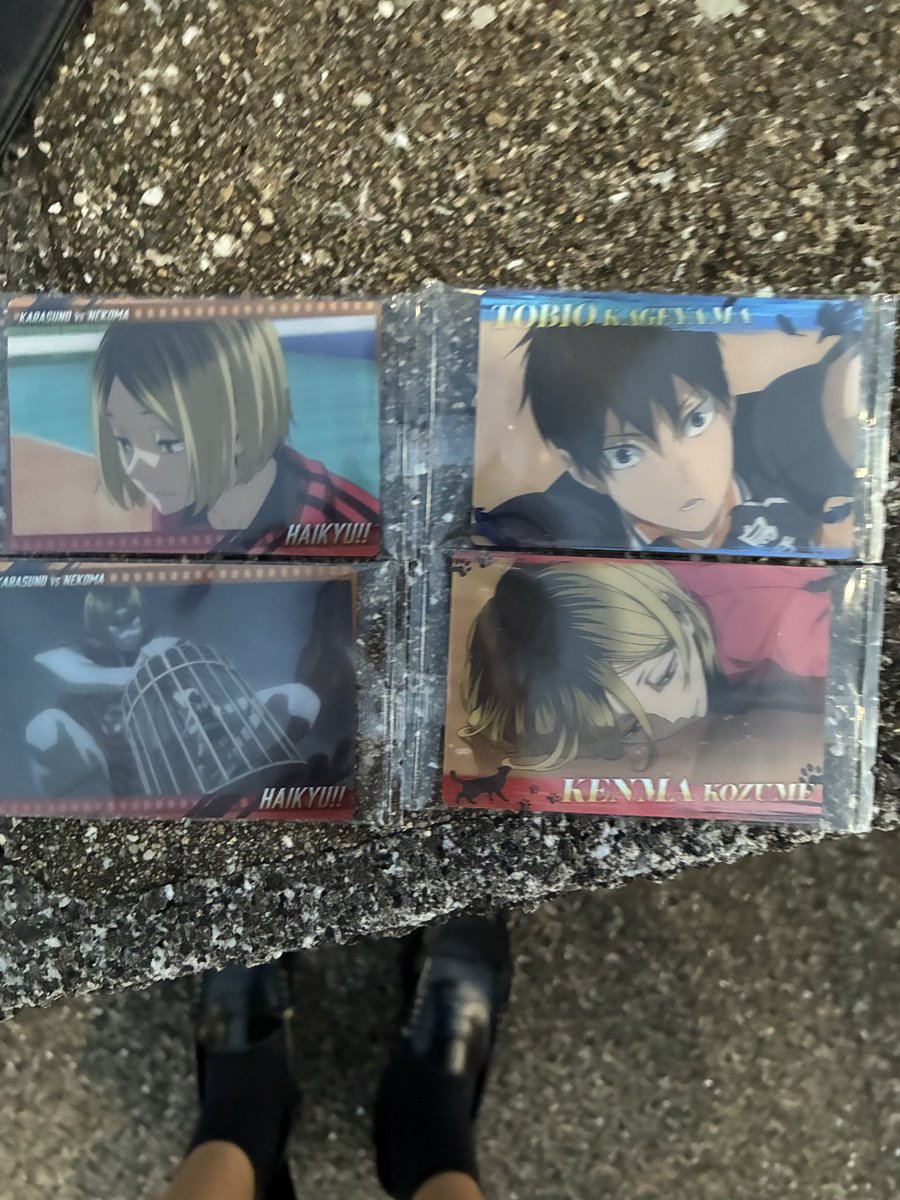 ハイキューのウエハースさ４つ買って3枚研磨さんはおかしいと思うんだよね

まー好きだし被ってないからいいけどさ