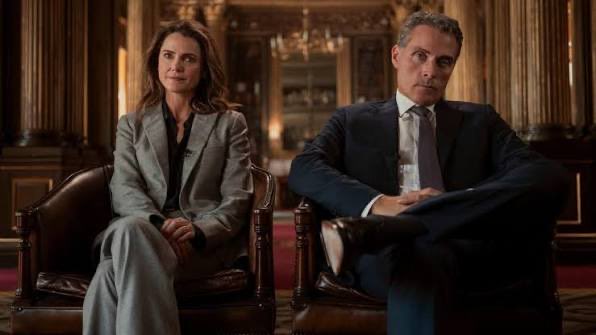 Auch in der 3. Staffel ist THE DIPLOMAT (alias Diplomatische Beziehungen) weiter die bestgespielte, smarteste Serie mit den cleversten Dialogen, die viel zu wenig Leute gucken. Absolute Empfehlung meinerseits. Jetzt bei Netflix.