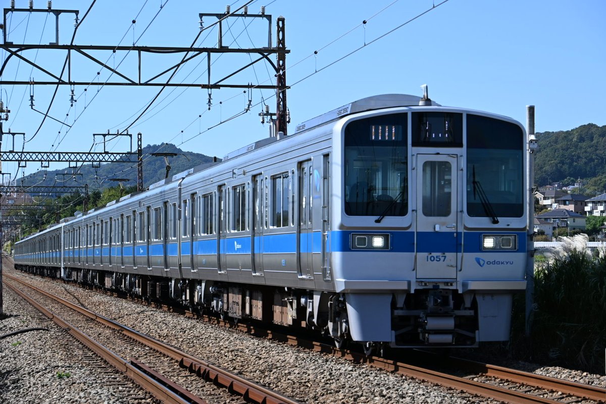 Rail710's tweet image. 2025.10.17
小田急線
1057F+3276F