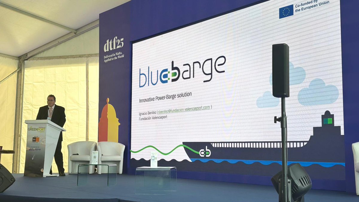 🌊 #BlueBARGE showcased its innovative power barge concept at the <a href="/GreenPortBiz/">GreenPort</a> Congress in #Malta. Ignacio Benítez Sánchez &amp; Dimitrios Vlachos highlighted innovative approaches to strengthen port ecosystems, using power barges.

➡️ lnkd.in/dpev3MqB