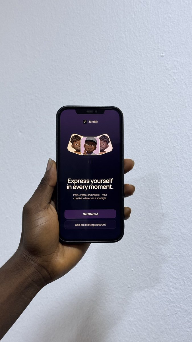 AfolabiDewale's tweet image. . The designer
. His app design
. His web design
. His laptop.
Quote yours if you want to ๐คช